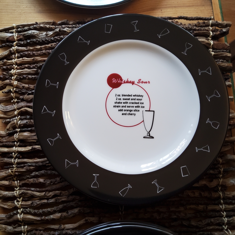 Pottery Barn Retro Salad Appetizer Plates.  Set Of 6 EUC - Picture 4 of 11
